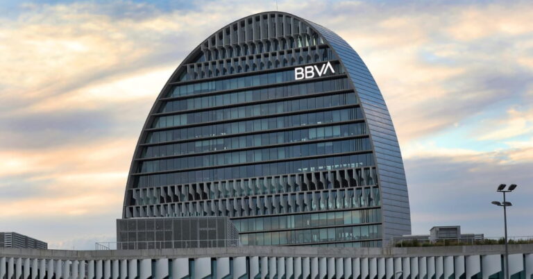 BBVA ofrece vuelos por abrir su Cuenta Joven