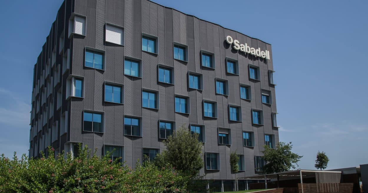 Edificio de Banco Sabadell en Barcelona