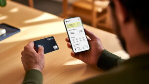 Qonto AI integra pagos tarjetas y análisis de gastos en su cuenta de empresa