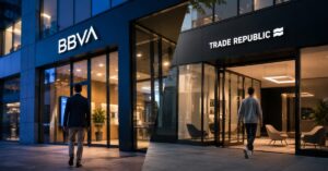 BBVA y Trade Republic compiten por captar clientes bancarios en España