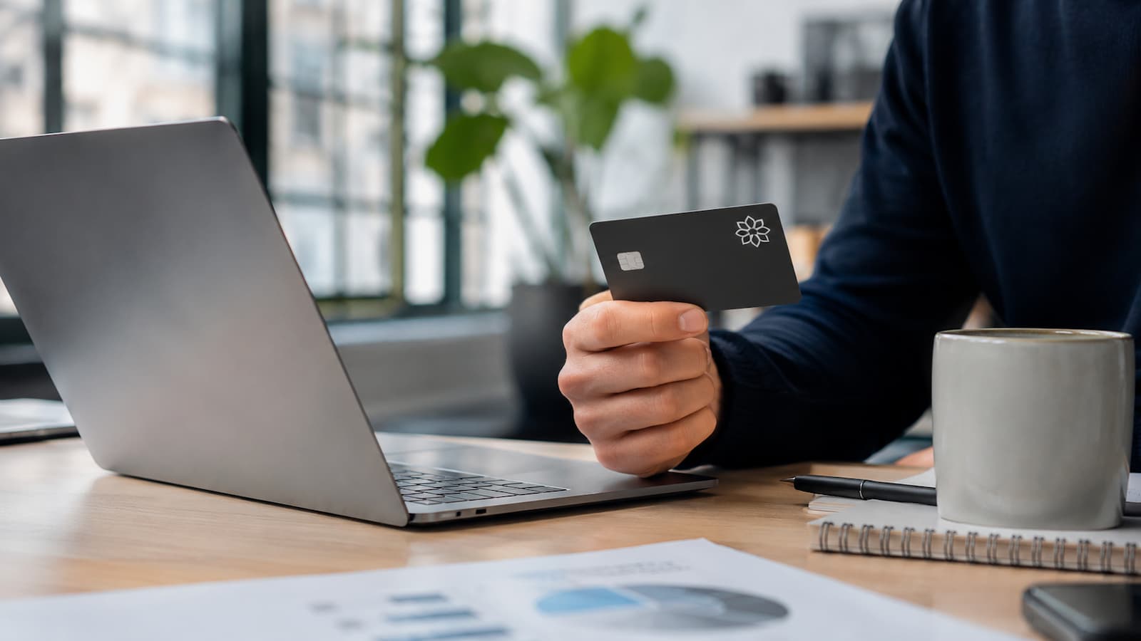 Qonto y otras cuentas compiten por la liquidez de empresas y autónomos