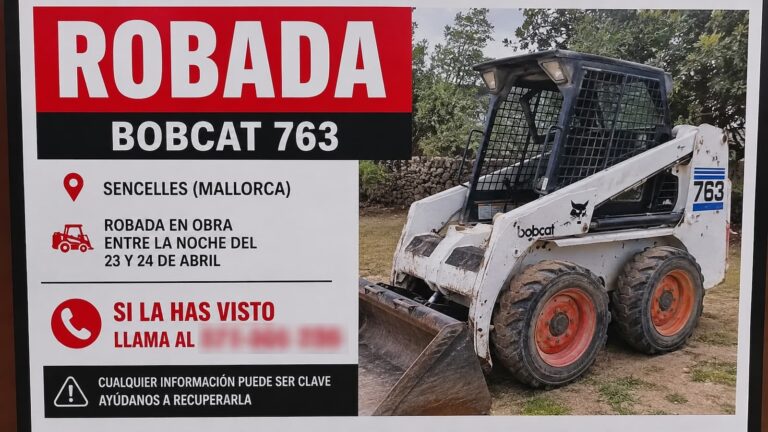 Cartel difundido para localizar la Bobcat 763 robada en una obra de Sencelles
