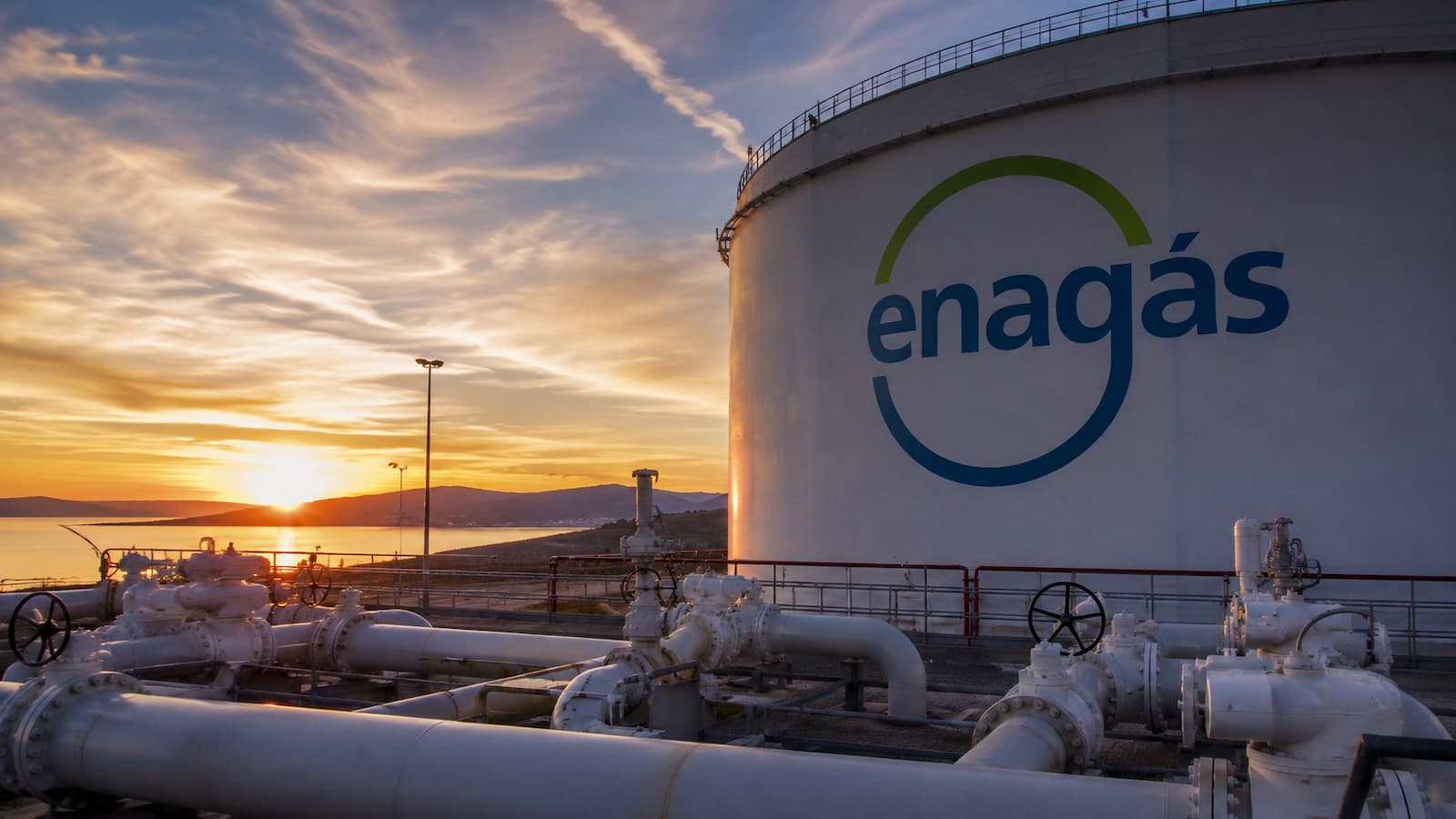 Enagás mantiene objetivos y dividendo pese a ganar menos