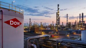 Instalaciones de Dow en el entorno petroquímico de Tarragona.