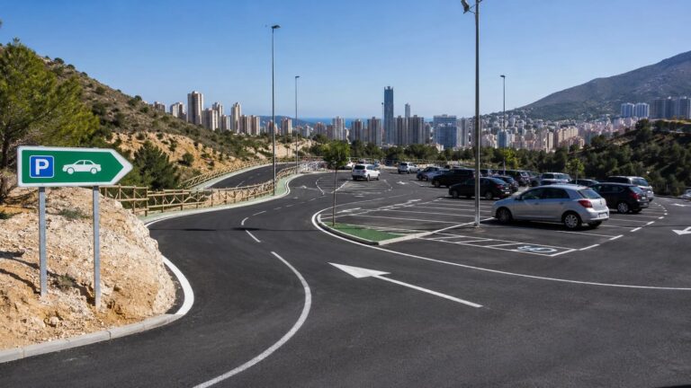 Nuevo aparcamiento gratuito de Beniardá en una entrada clave de Benidorm