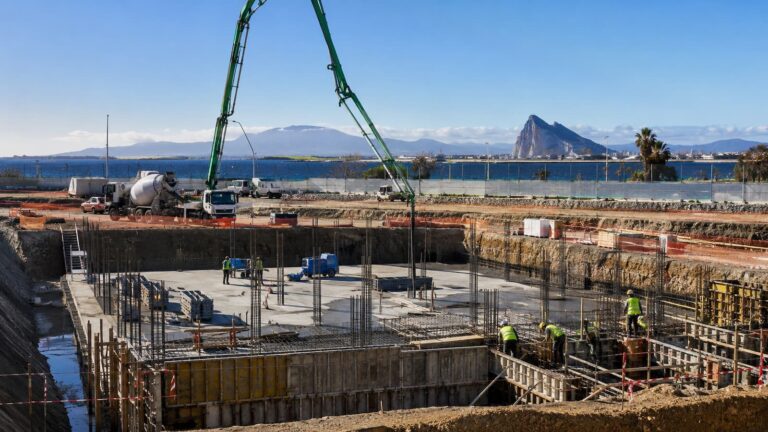 Obras del Lago Marítimo en el Llano Amarillo de Algeciras.