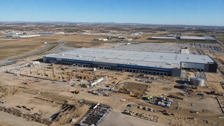 Obras del centro de Amazon en La Muela Zaragoza.