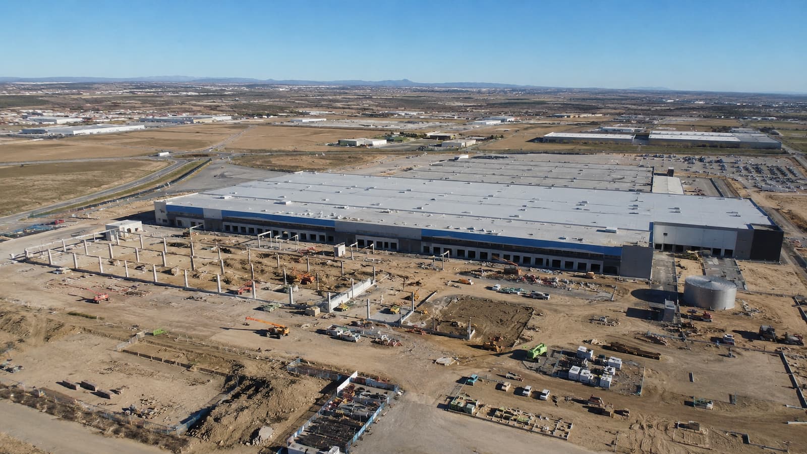 Obras del centro de Amazon en La Muela Zaragoza.