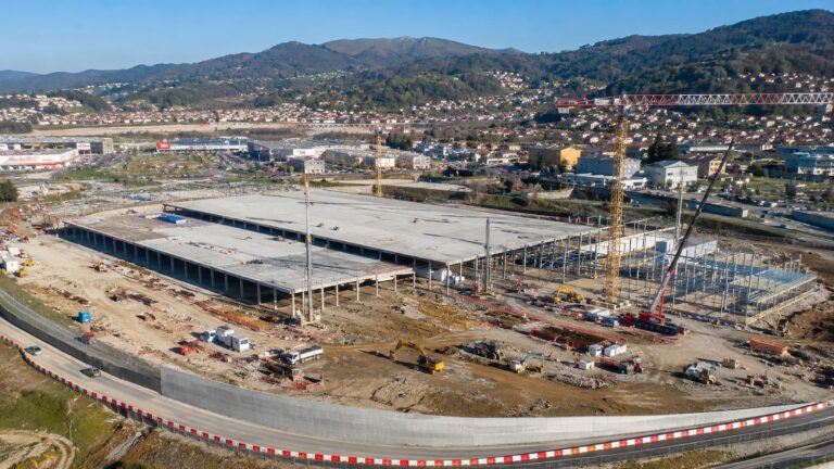 Obras del parque comercial de O Vao en Pontevedra