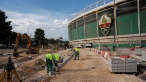 Obras en los accesos al estadio Martínez Valero de Elche
