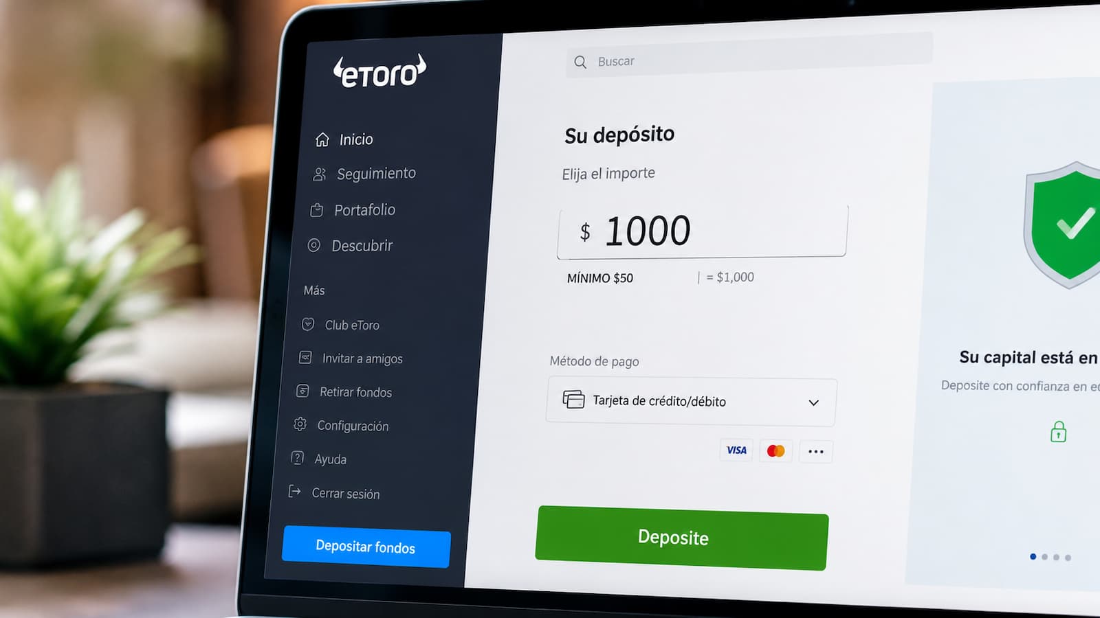 Pantalla de una plataforma de inversión con el depósito mínimo de eToro.