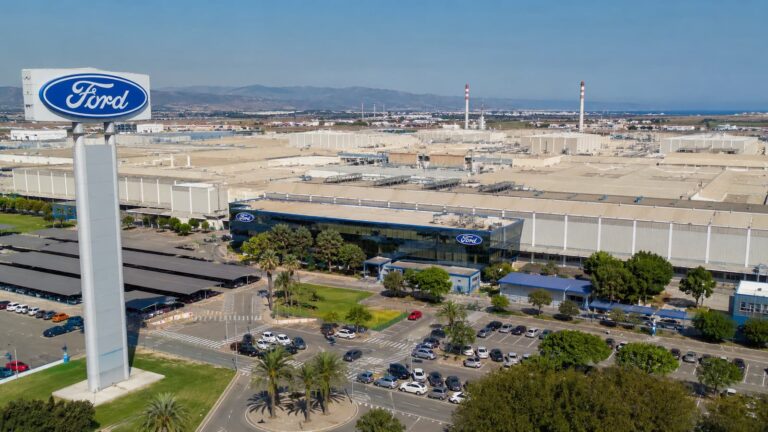 Planta de Ford en Almussafes clave para la industria auxiliar valenciana