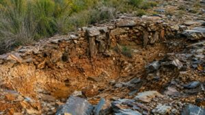 Restos mineros documentados en el entorno de Benuza en León dentro del área de influencia histórica de Las Médulas. Foto Grupo de Investigación del Instituto de Estudios Cabreireses
