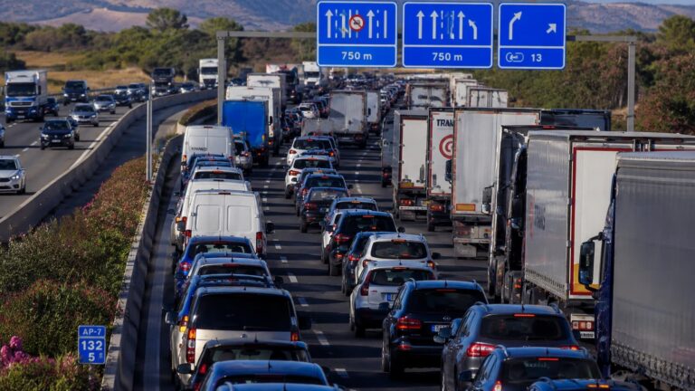 Retenciones en la AP 7 eje clave del transporte entre Cataluña y Francia