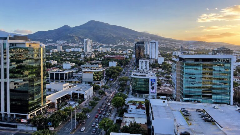 San Salvador y su actividad económica al inicio de 2026