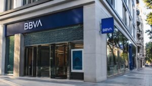 Sucursal de BBVA en Madrid antes de la presentación de resultados del segundo trimestre.