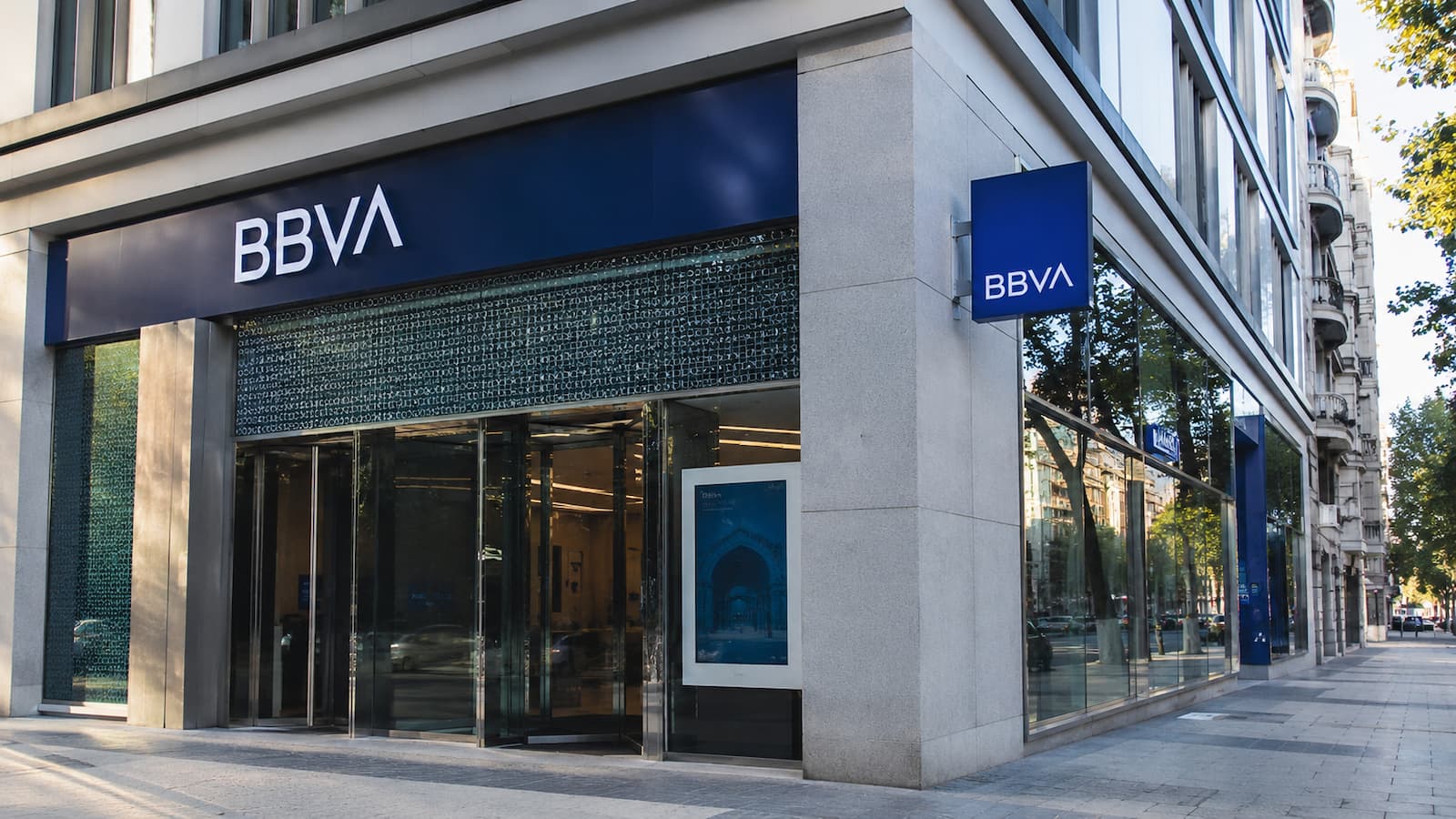 Sucursal de BBVA en Madrid antes de la presentación de resultados del segundo trimestre.
