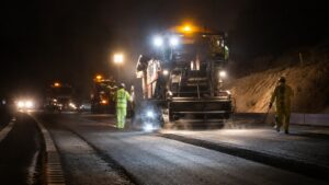 Trabajos nocturnos de renovación del firme en la A 357 de Málaga