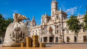 València evalúa seis bancos para gestionar 323 millones