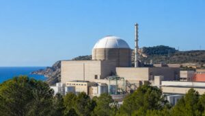 Vista de la central nuclear Vandellós II en Tarragona.
