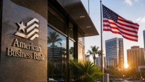American Business Bank anuncia dividendo trimestral y especial